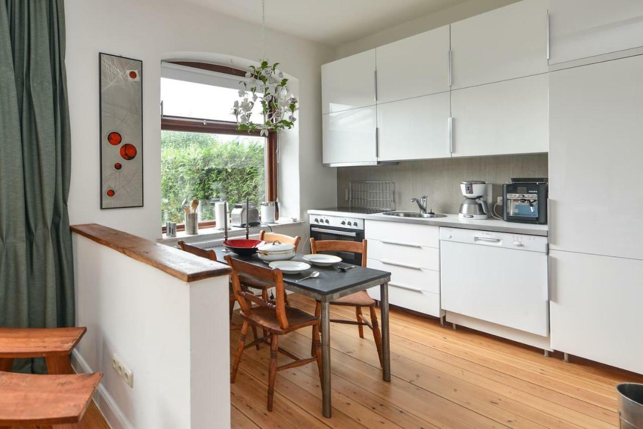 Kanalvilla - Urlaub Am Nord-Ostseekanal - Zwei Ferienwohnungen Im Angebot- Eine Im Dachgeschoss Und Eine Wohnung Mit Garten Sehestedt  ภายนอก รูปภาพ
