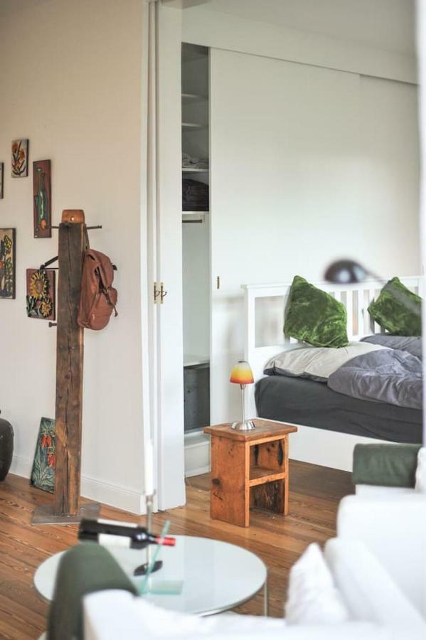 Kanalvilla - Urlaub Am Nord-Ostseekanal - Zwei Ferienwohnungen Im Angebot- Eine Im Dachgeschoss Und Eine Wohnung Mit Garten Sehestedt  ภายนอก รูปภาพ