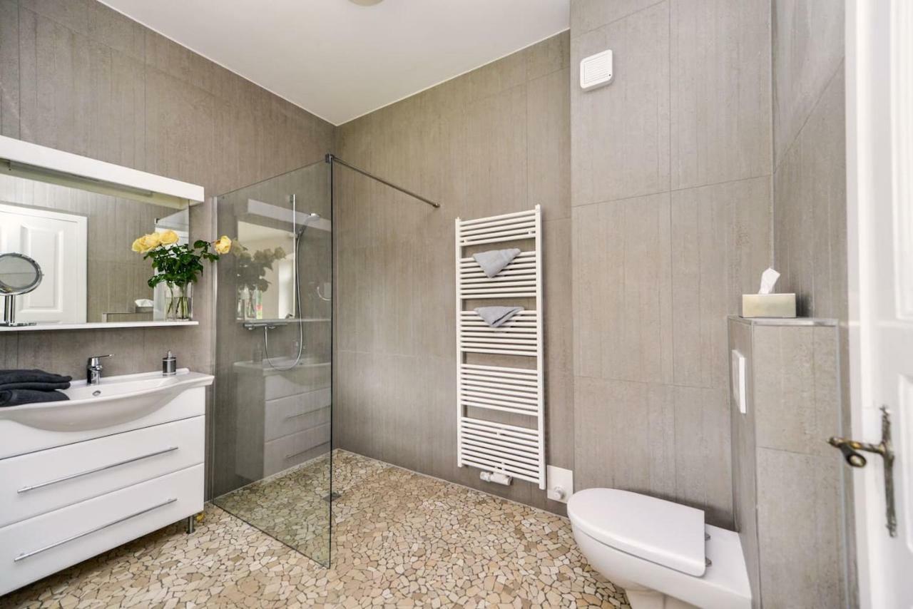Kanalvilla - Urlaub Am Nord-Ostseekanal - Zwei Ferienwohnungen Im Angebot- Eine Im Dachgeschoss Und Eine Wohnung Mit Garten Sehestedt  ภายนอก รูปภาพ